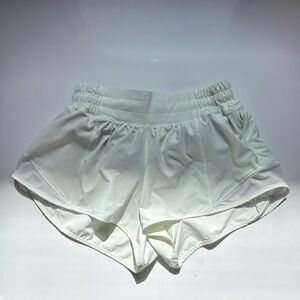 Lululemon Hotty Hot Low-Rise Lined Short 2.5”
